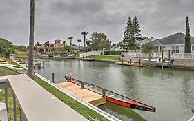 Breezy Corpus Christi Condo With Deck And Fishing Dock